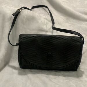 Vintage 1983 Liz Claiborne logo Black shoulder/crossbody bag, leathered trim.